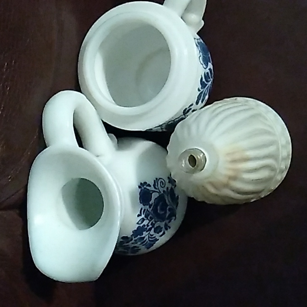 Vintage Avon Milk Glass Pitcher, Mug w/lid & Perfume Bottle (Set of 3) - Picture 6 of 7
